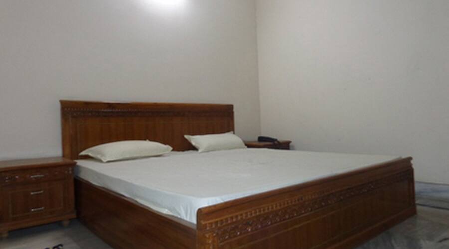 Atithi Niwas, Allahabad 5